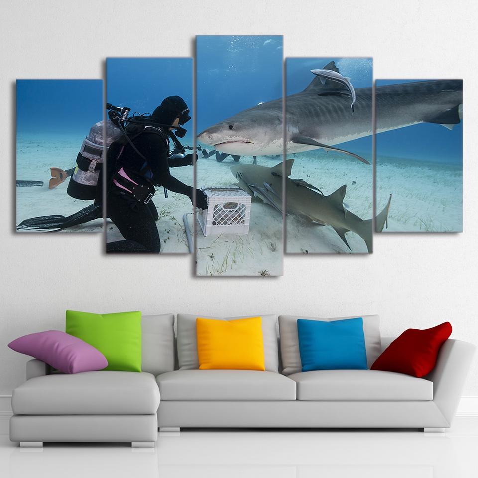 Diver and Shark - Animal 5 Panel Canvas Art Wall Decor Diver and Shark - Animal 5 Panel Canvas Art Wall Decor