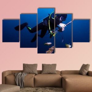 Spear Fisherman With Speargun - Fishing 5 Panel Canvas Art Wall Decor